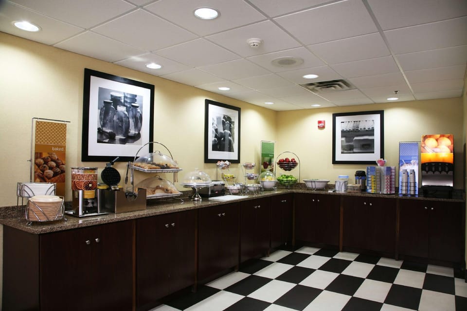 Hampton Inn Cincinnati-Airport South Hotel in Florence