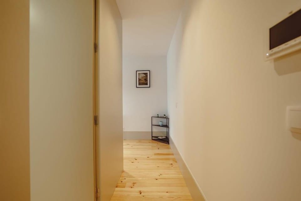 Legacy Oporto Design Apartment F by Vacationy Hotel in Porto