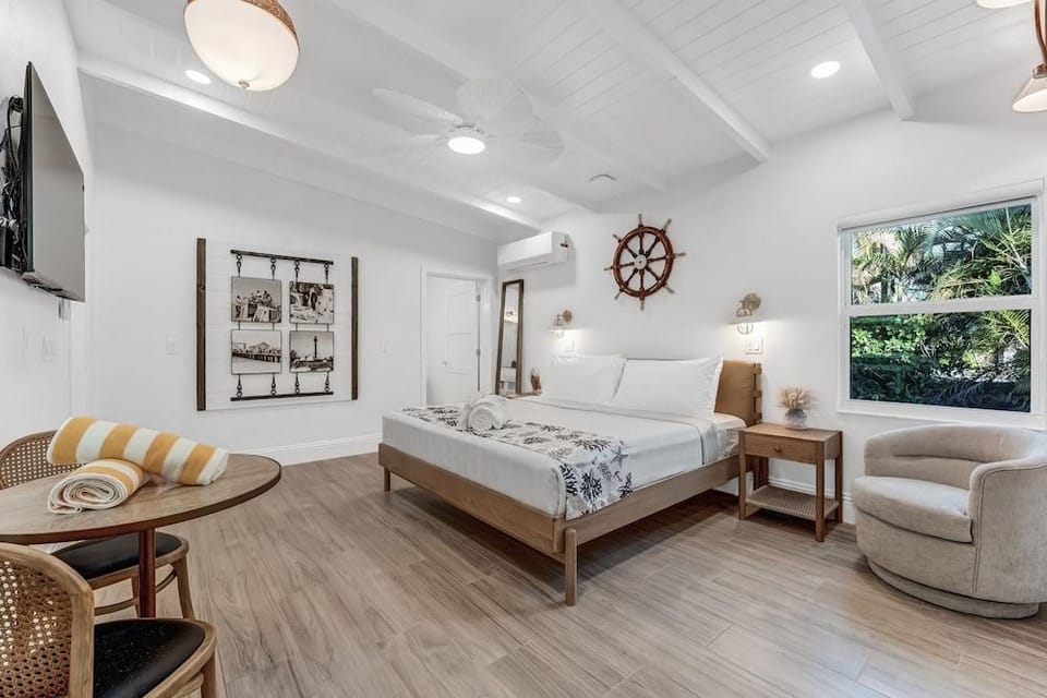 The Anchor Inn Hotel in Sanibel Island