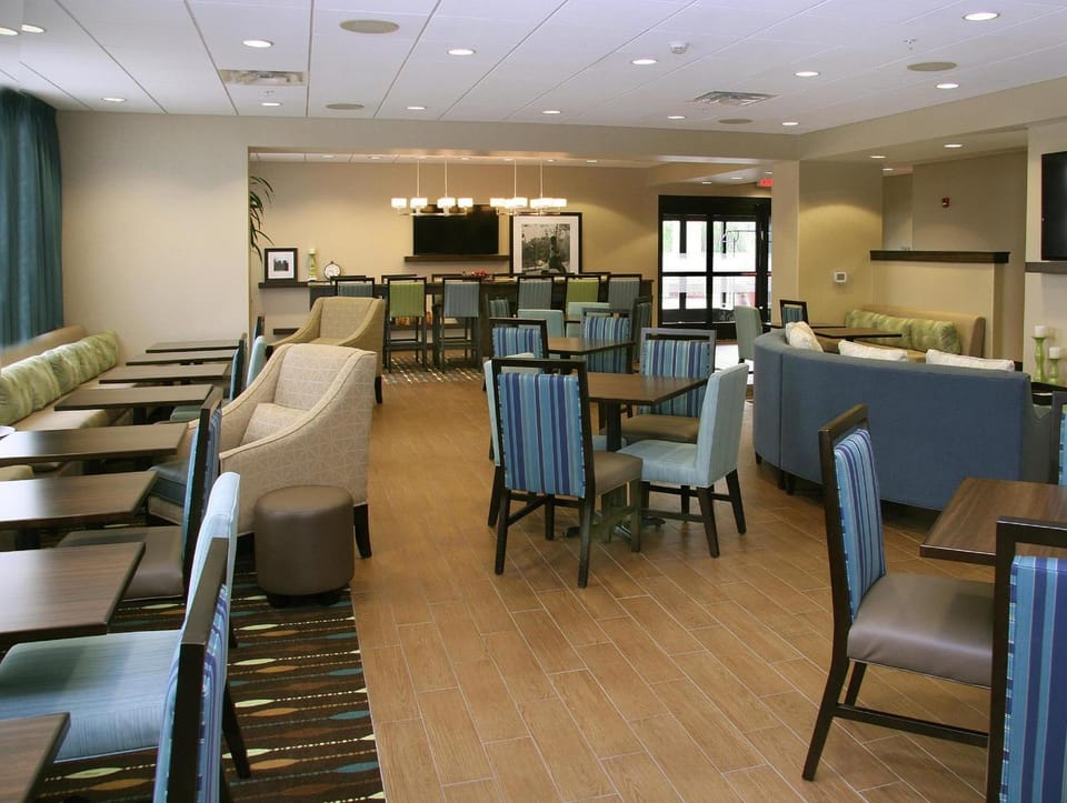 Hampton Inn Pittsburgh-Bridgeville Hotel in Bridgeville