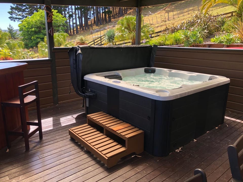 Coastal Chalet Suites Whangaroa Chalet in Northland