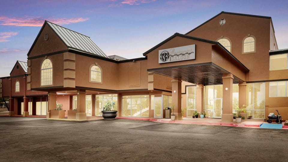 Pearl on the Concho Hotel in San Angelo