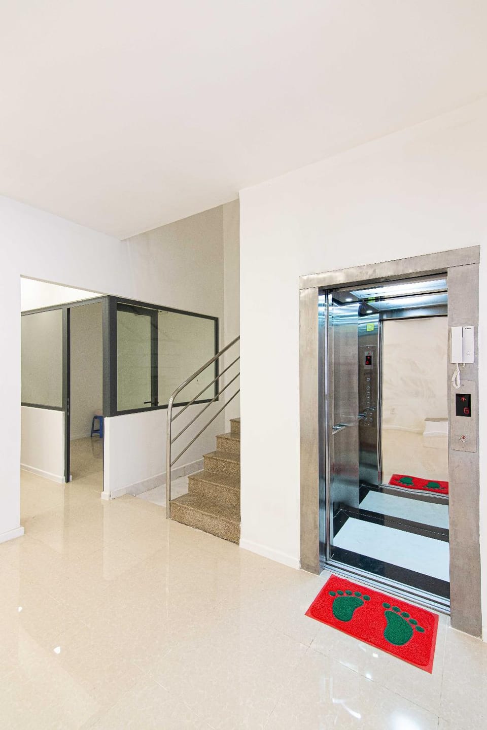 BHOME DINH CONG TRANG Hotel in Ho Chi Minh City