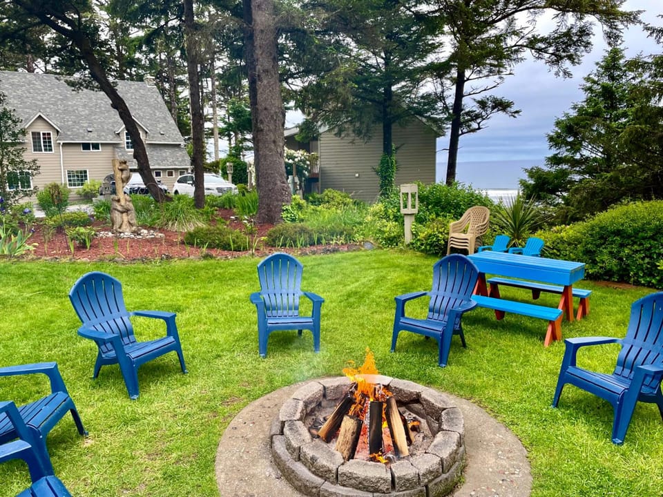 Starfish Point Hotel in Newport