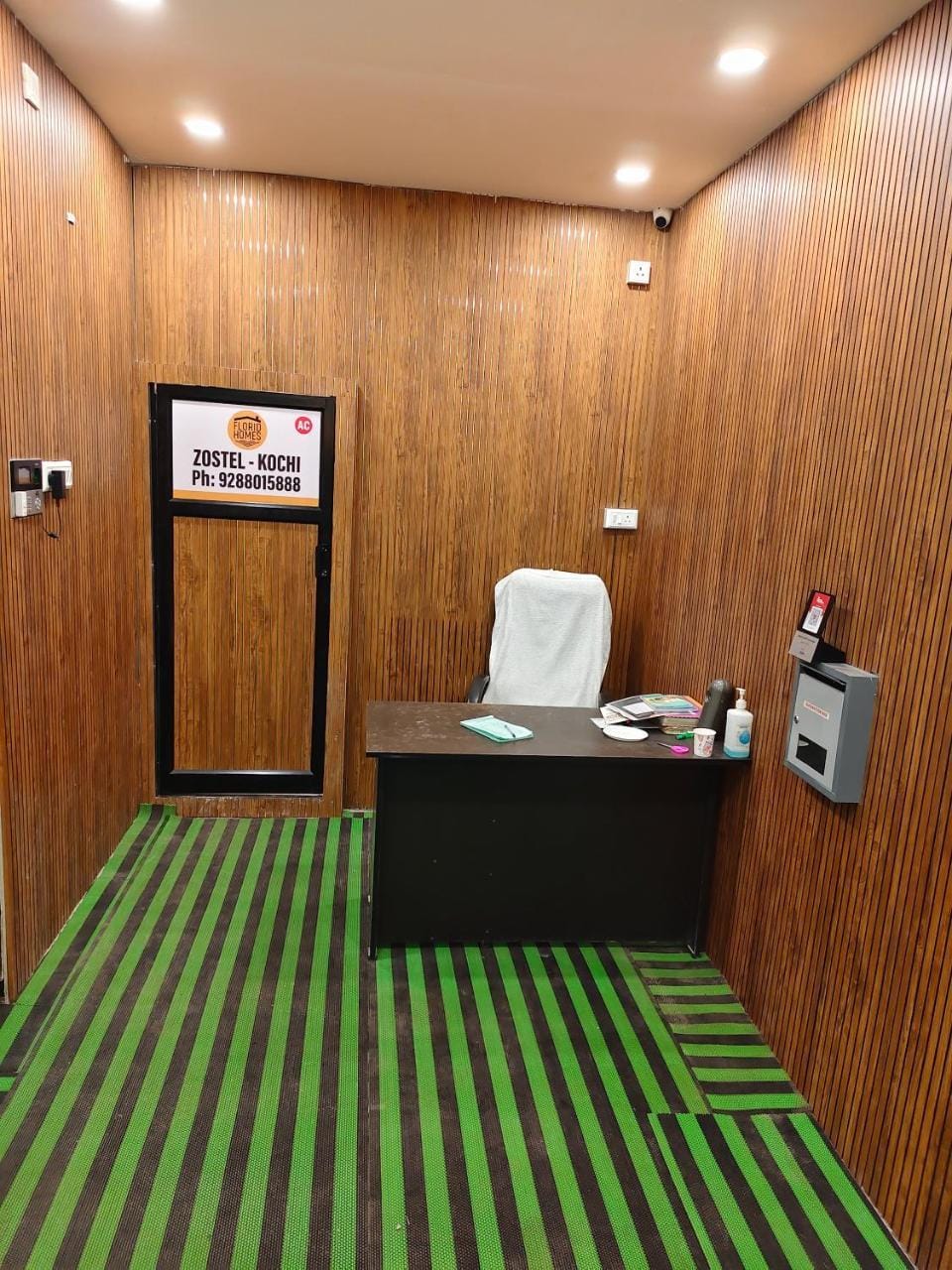 Florid home's dormitory Hostel in Kochi