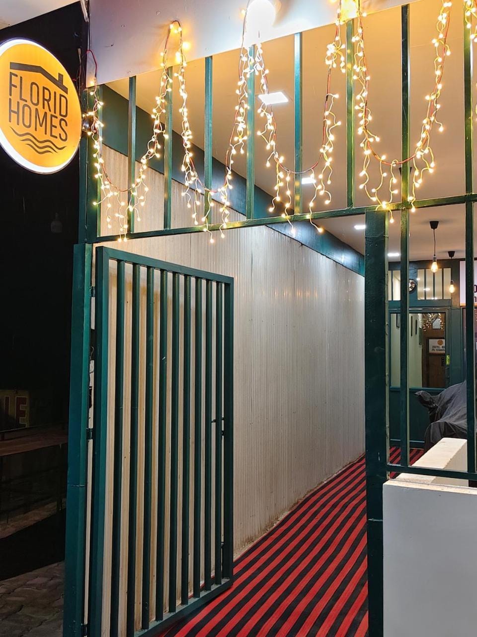 Florid home's dormitory Hostel in Kochi