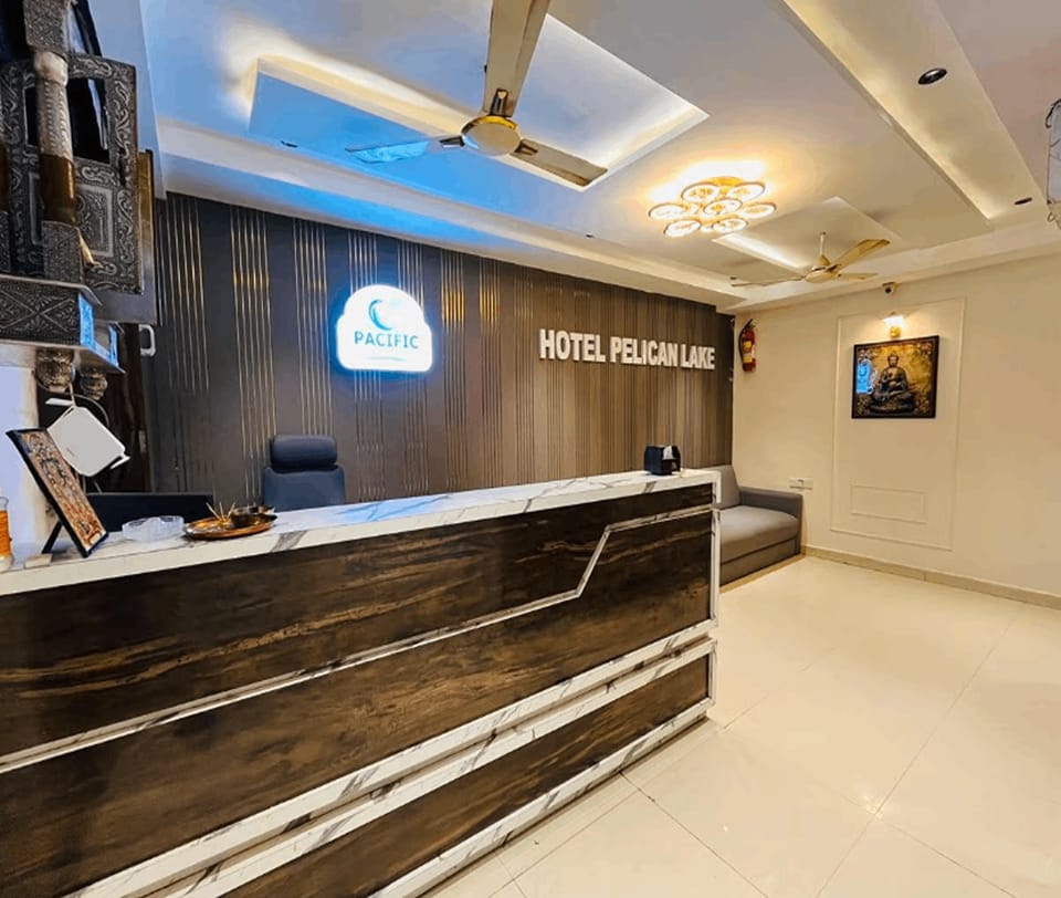 Hotel Pelican Lake Hotel in Ahmedabad