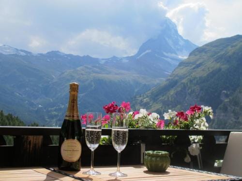 Matterhorn Ried Suite Hotel in Zermatt