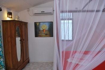 Beach House Hotel in Kamburugamuwa