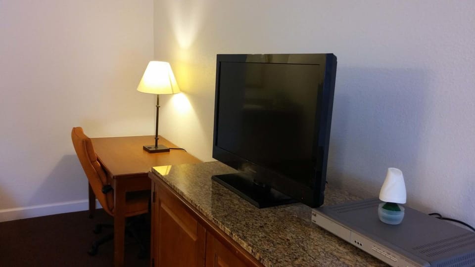 Country Regency Inn & Suites Hotel in Alvin