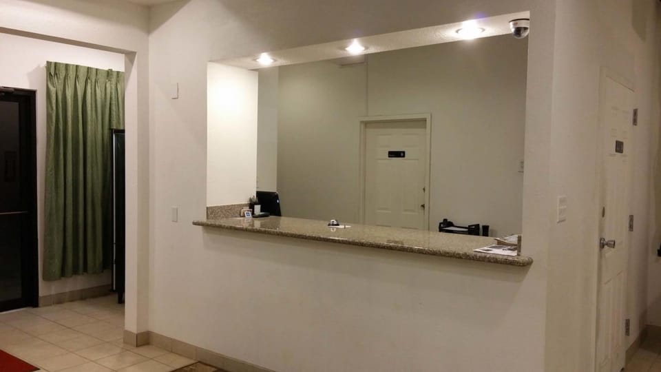 Country Regency Inn & Suites Hotel in Alvin