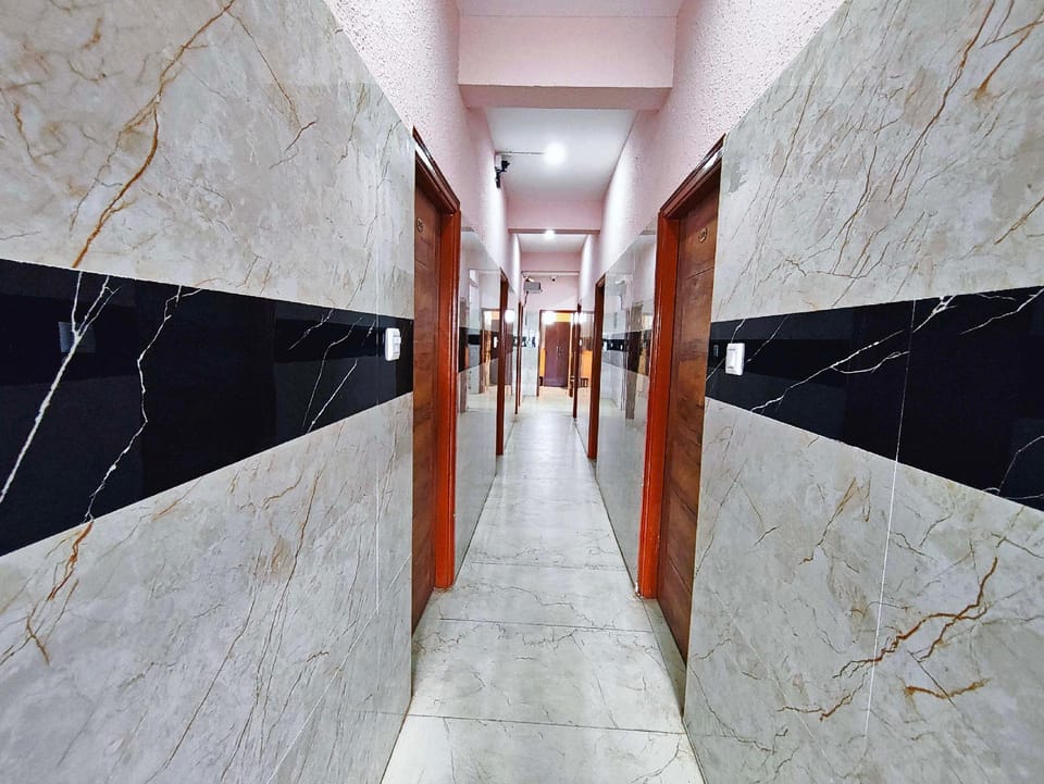 Hotel Suryatej Hotel in Bengaluru