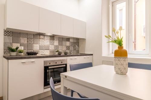 Elegante 8 posti vicino alla stazione - Grey e Blu Hotel in Trieste