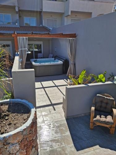 Peter's Place Studios & Suites Hotel in Faliraki, Greece