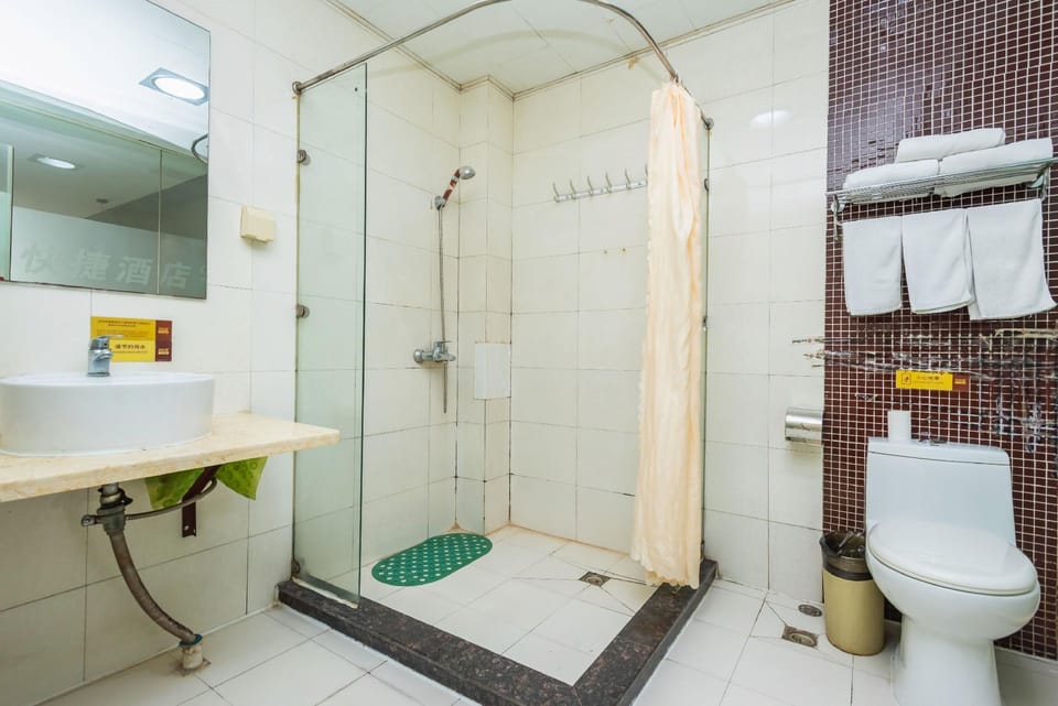 Thank Inn Plus Hotel Qingdao Huangdao Chongming Island Road Hotel in Qingdao