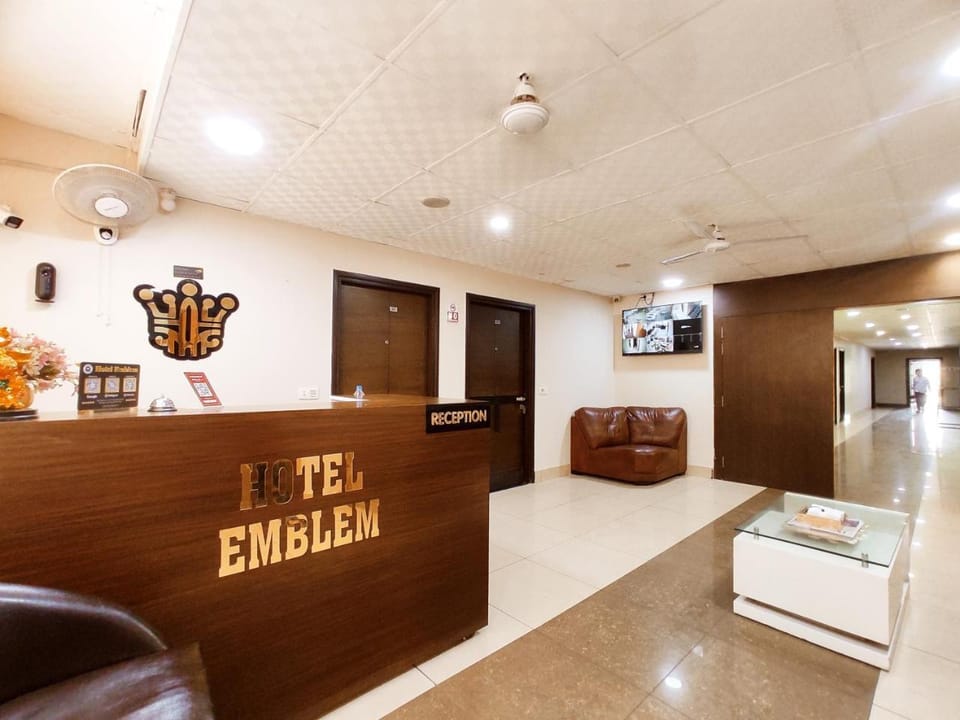 HOTEL THE EMBLEM - Premium Rooms Hotel in Ludhiana