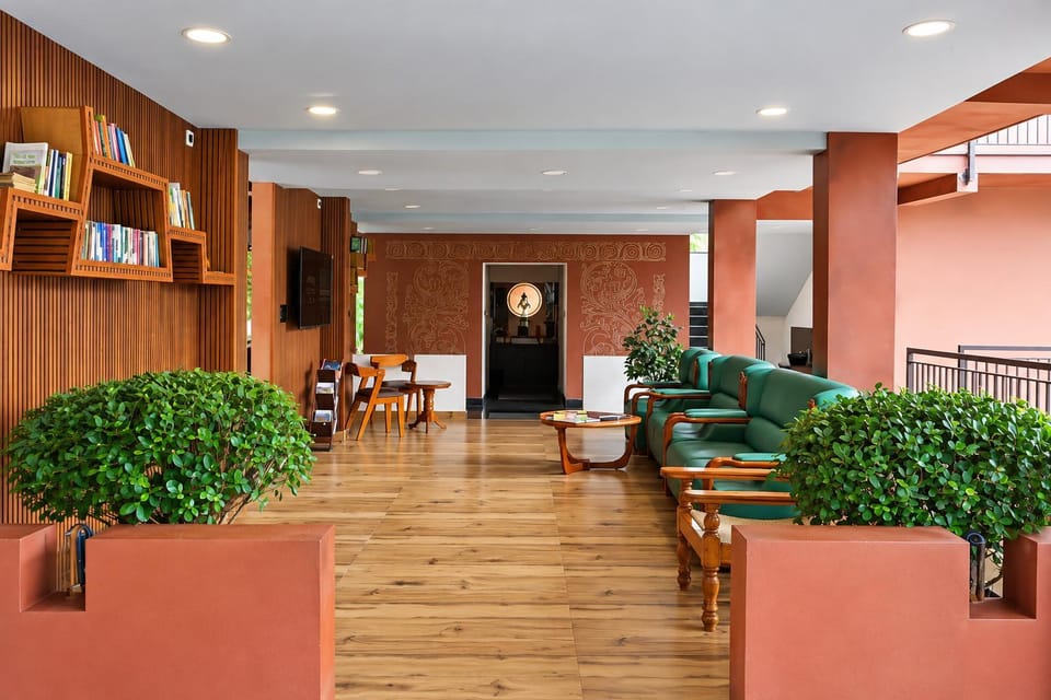 Shared lounge/TV area