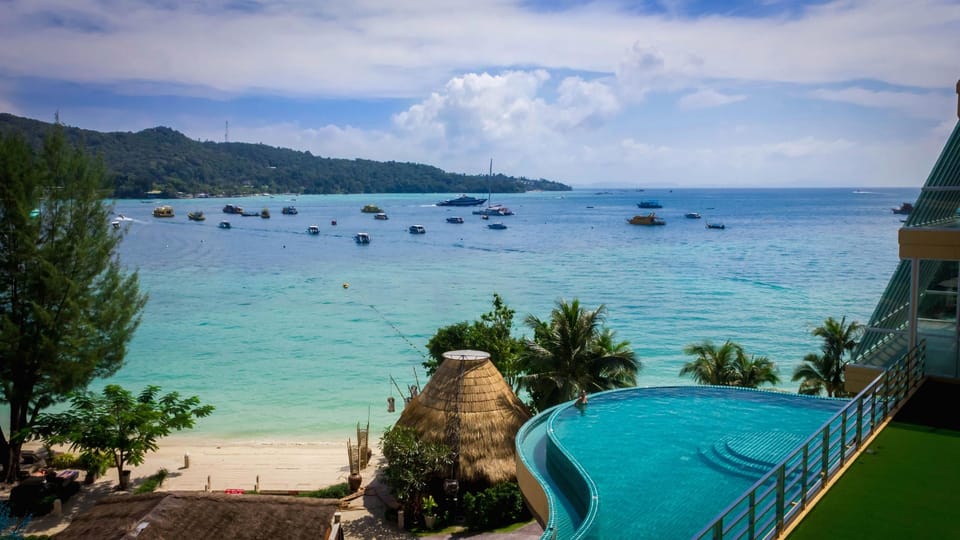 Phi Phi Cliff Beach Resort Hotel in Krabi Changwat