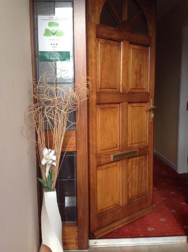 Hawthorn View Bed and Breakfast Hotel in Co. Tipperary, Ireland
