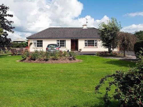 Hawthorn View Bed and Breakfast Hotel in Co. Tipperary, Ireland