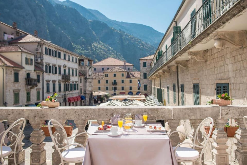Historic boutique hotel Cattaro Hotel in Kotor