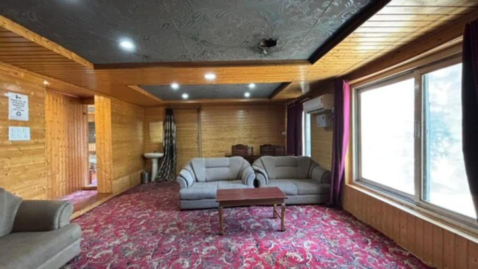 JKTDC Huts Gulmarg  Hotel in India