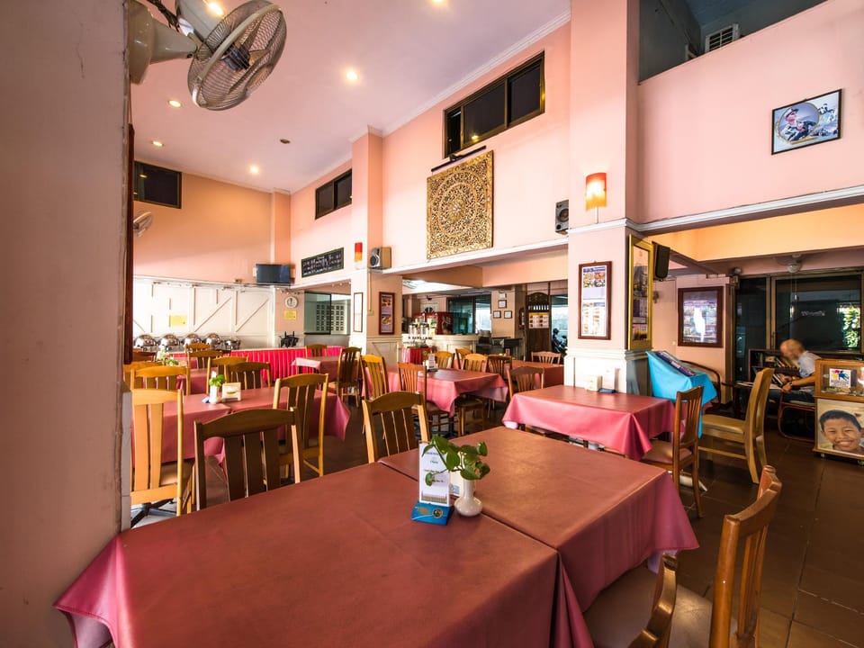 Sawasdee Sunshine Pattaya Hotel in Pattaya City