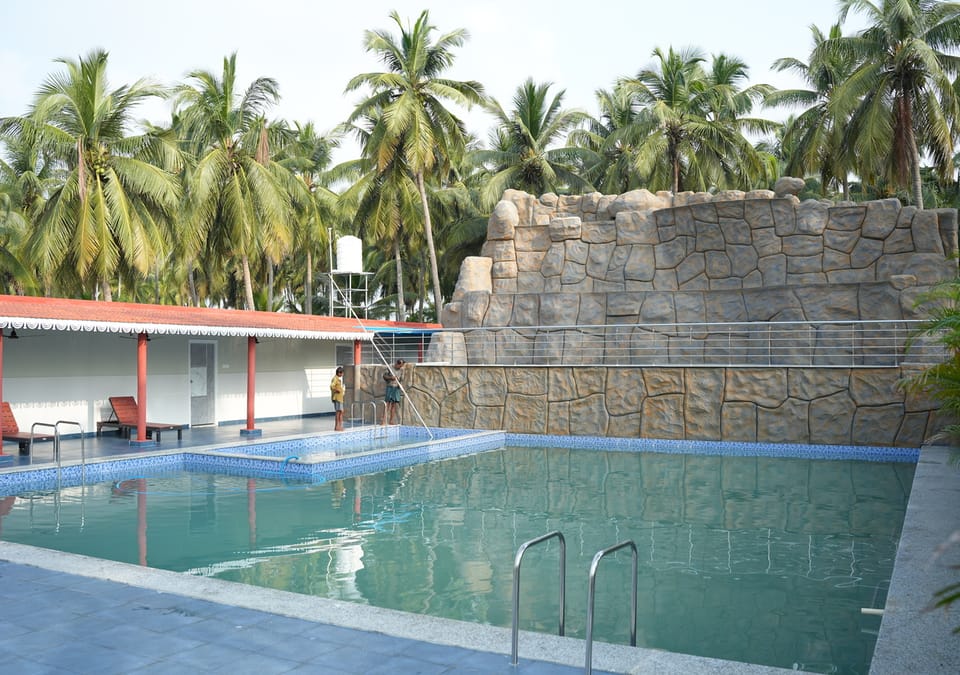 Swimming pool