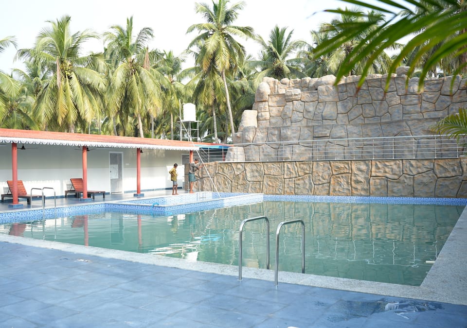 Swimming pool