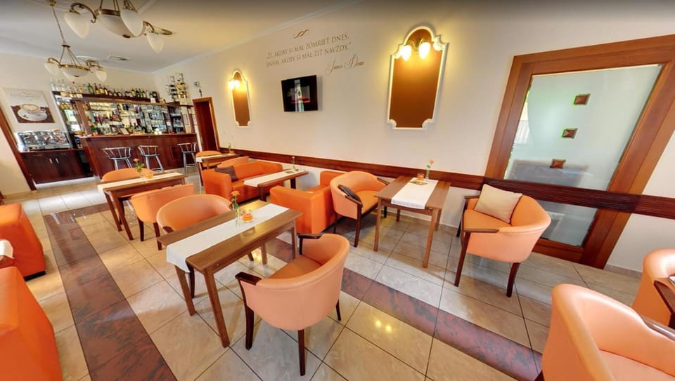 Bar/lounge