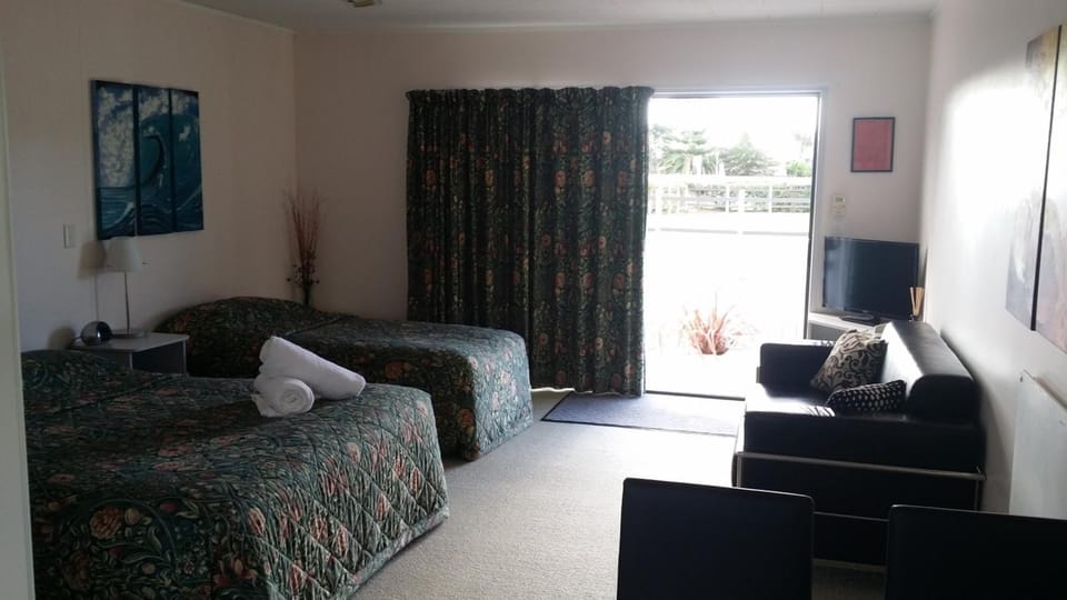 Norfolk Motel & Campervan Park Motel in Northland