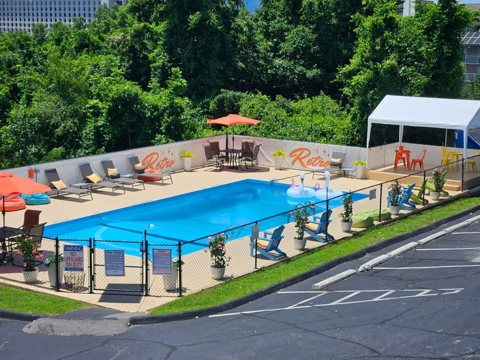 The Retro Hotel Hotel in Branson