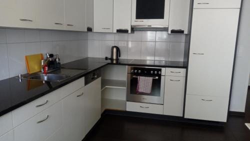3 Doppelbett Business Apartment am Bodensee Hotel in St. Gallen, Switzerland