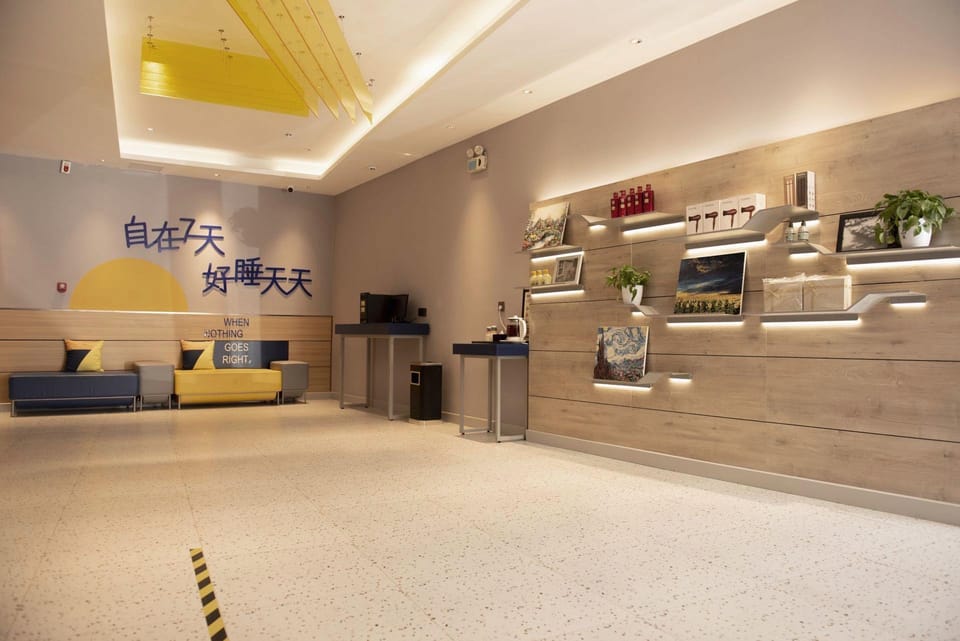 7 Days Inn Zhengzhou Renin Road Metro Station Daweicheng Hotel in China