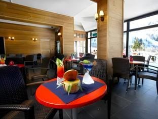SOWELL HOTELS Le Pas du Loup Hotel in Isola