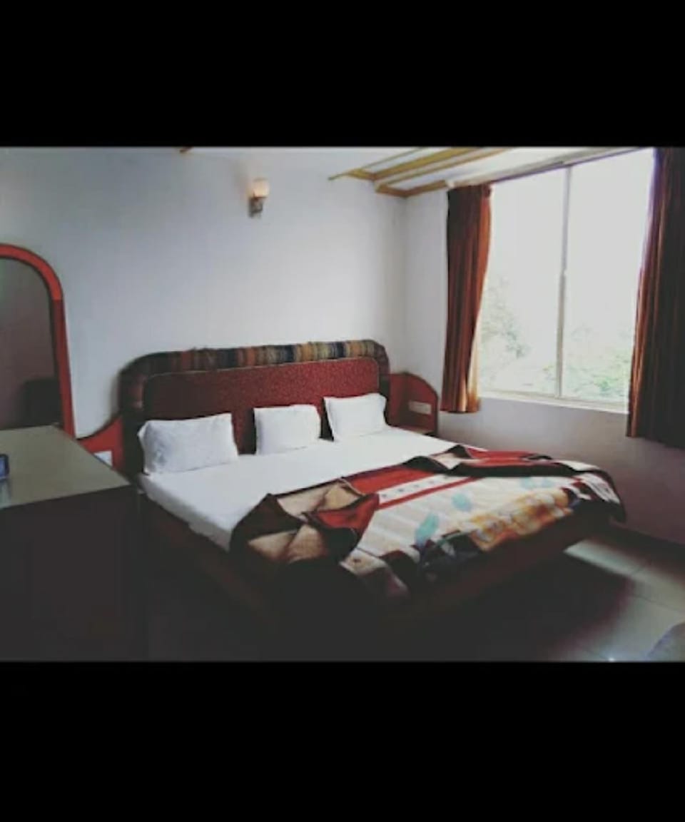 Hotel Taj Resort Pachmarhi Hotel in India