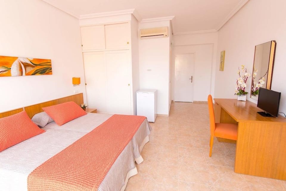 Hostal Los Pinos Hotel in Es Canar