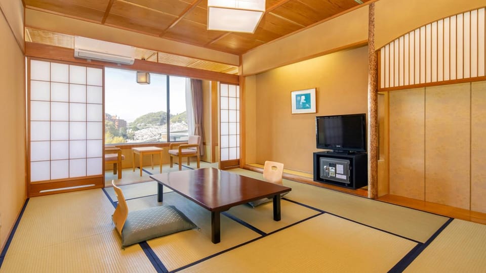 New Hakkeien Hotel Resort in Shizuoka Prefecture