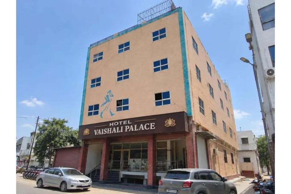 FabHotel Vaishali Palace Hotel in Jaipur