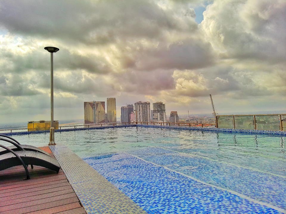 Swimming pool