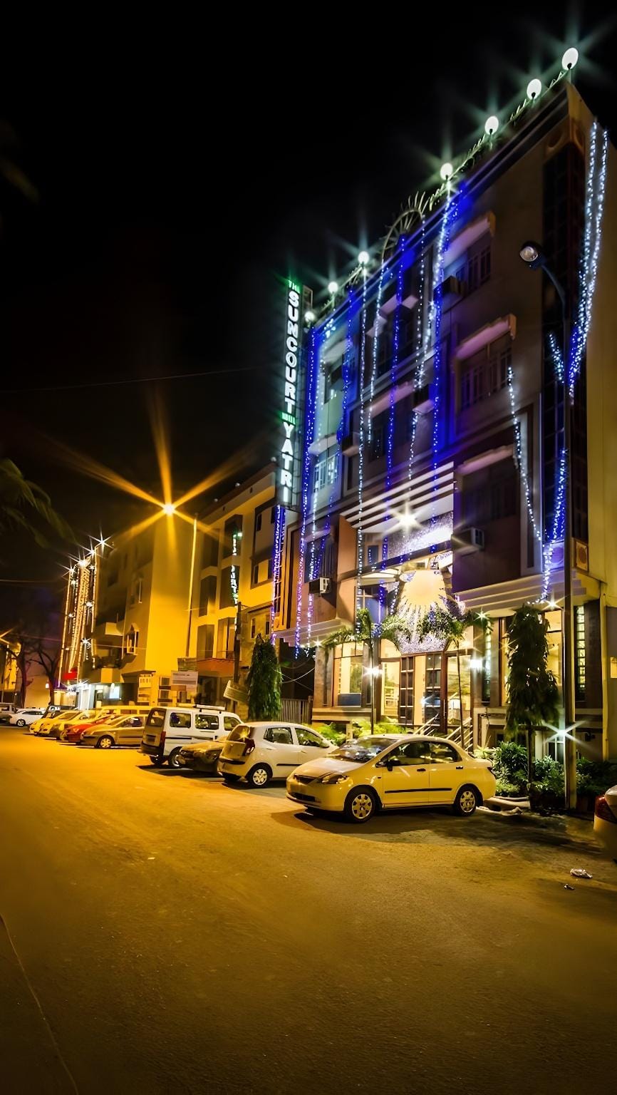 The Suncourt Hotel Yatri Hotel in New Delhi