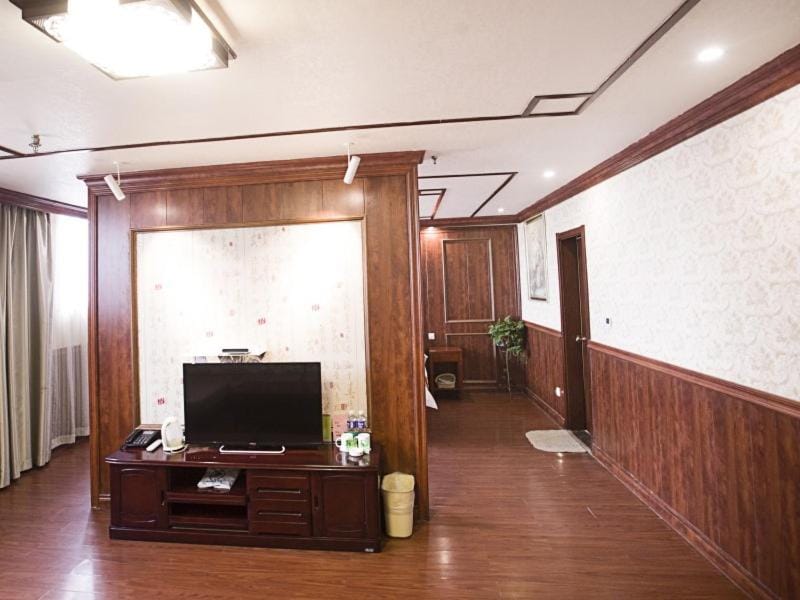 GreenTree Inn Jiangsu Xuzhou Peixian Bus Station Tangmu Road Business Hotel Hotel in Jiangsu