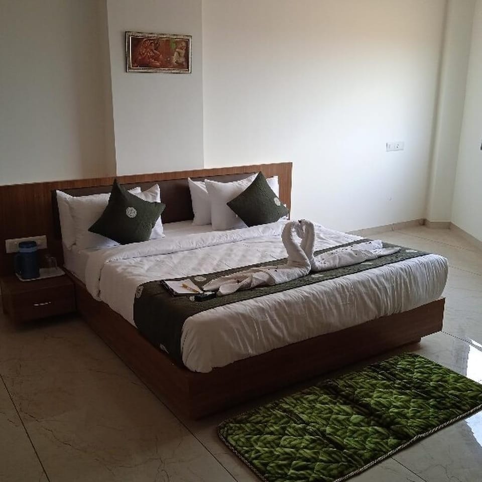Hotel Relief Alipor Hotel in Gujarat