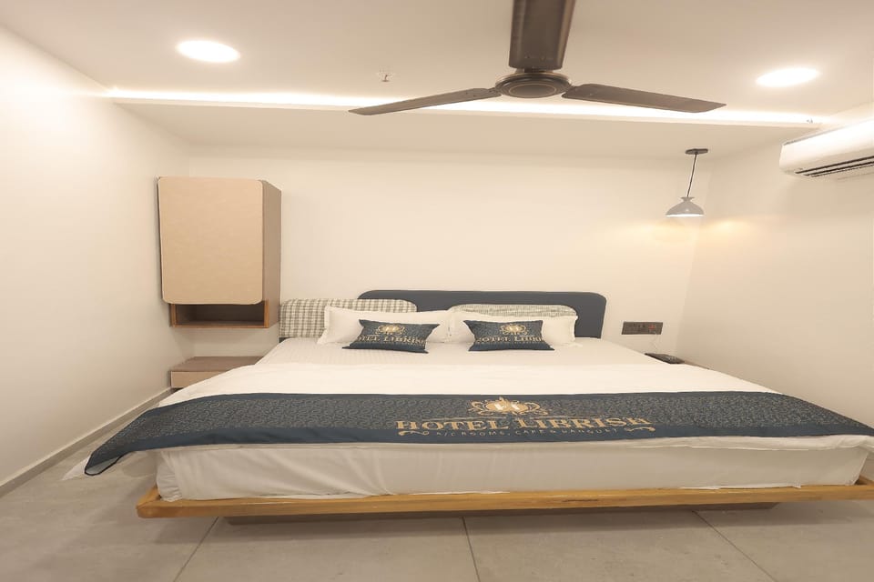 Hotel The Librish Surat Hotel in Gujarat