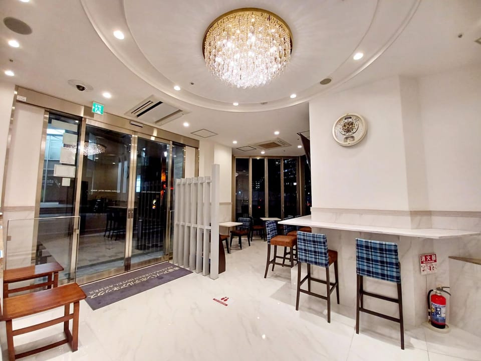 Shared lounge/TV area