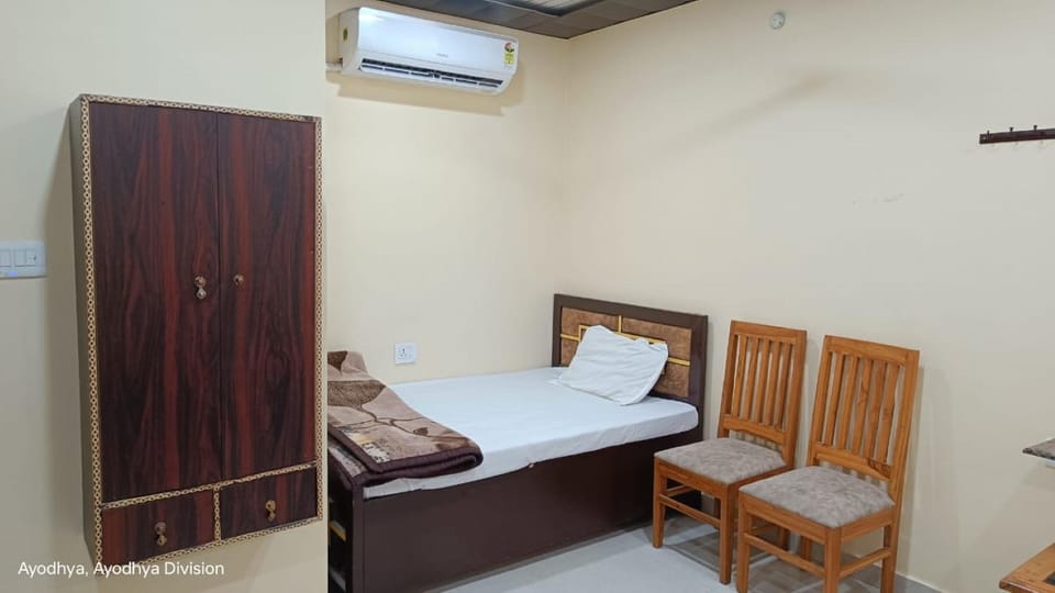 Maa Tulsi Guest House Ayodhya Hotel in Uttar Pradesh