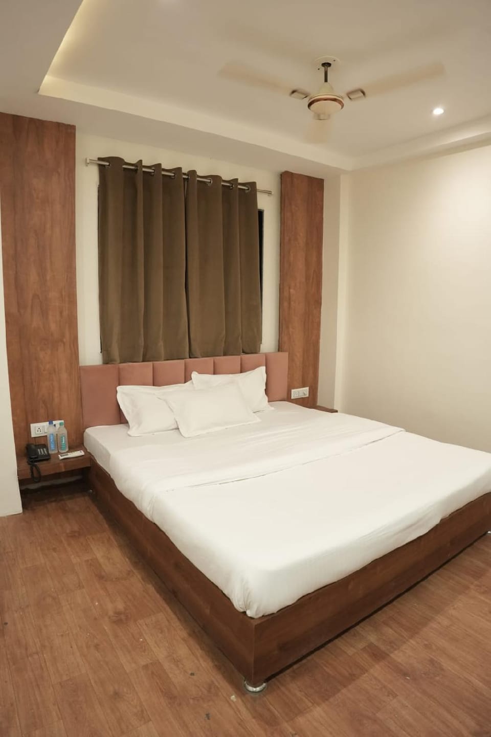 Aariva hotels & banquets  Hotel in India