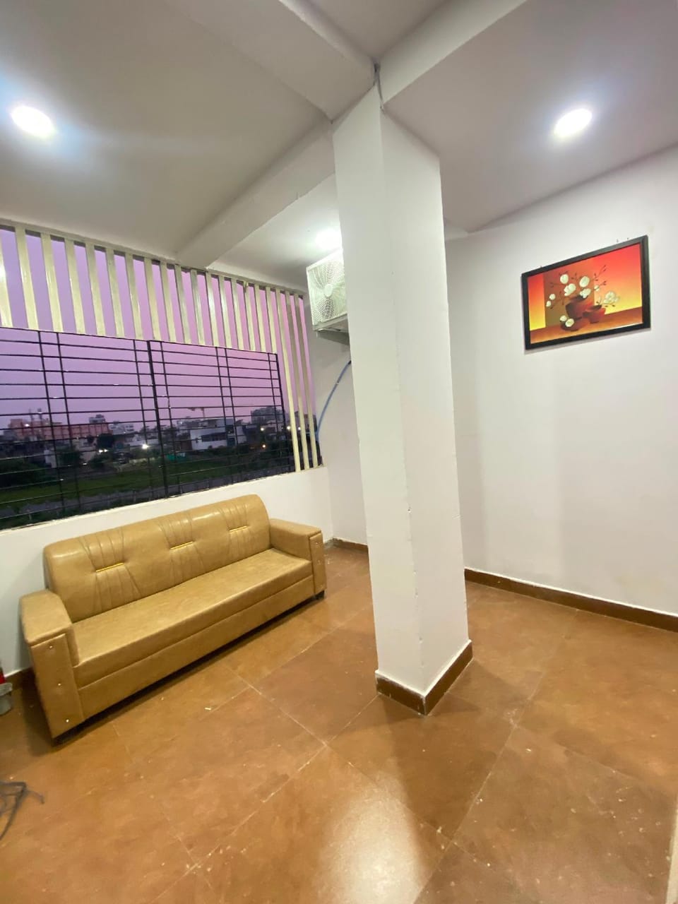 Silver house Hotel in Maharashtra