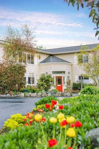 Trumpeter Inn Hotel in Friday Harbor
