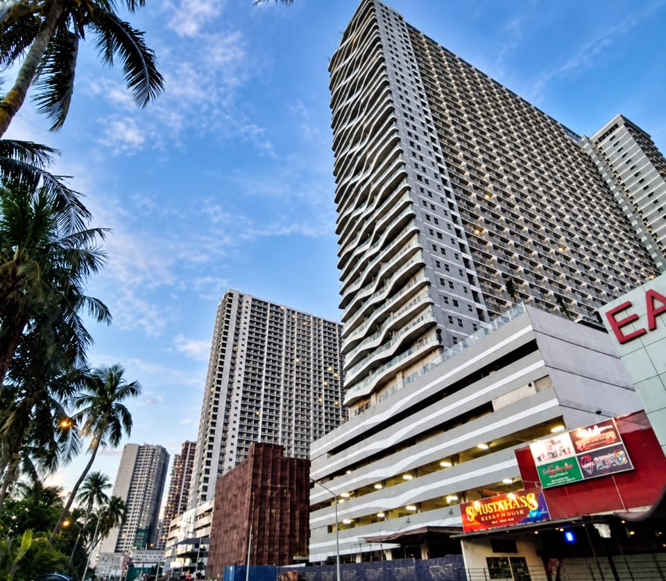 Coast Residences MOA Hotel in Pasay